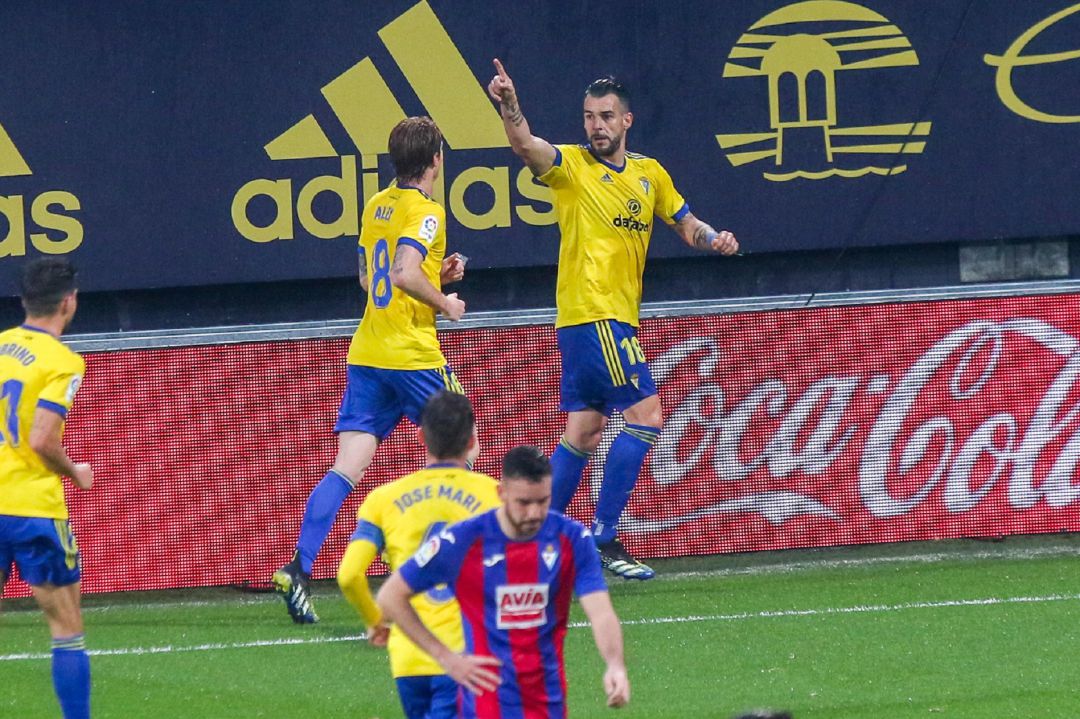 Negredo celebra el gol anotado ante el Eibar. Negredo celebra el gol anotado ante el Eibar.