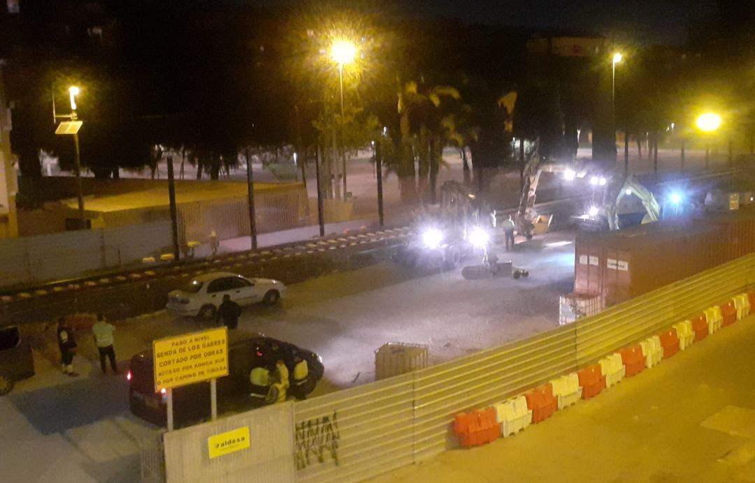 Obras en la Senda de los Garres durante la última circulación de un tren en superficie en esta zona (viernes, 5 de marzo de 2021) Obras en la Senda de los Garres durante la última circulación de un tren en superficie en esta zona (viernes, 5 de marzo de 2021)