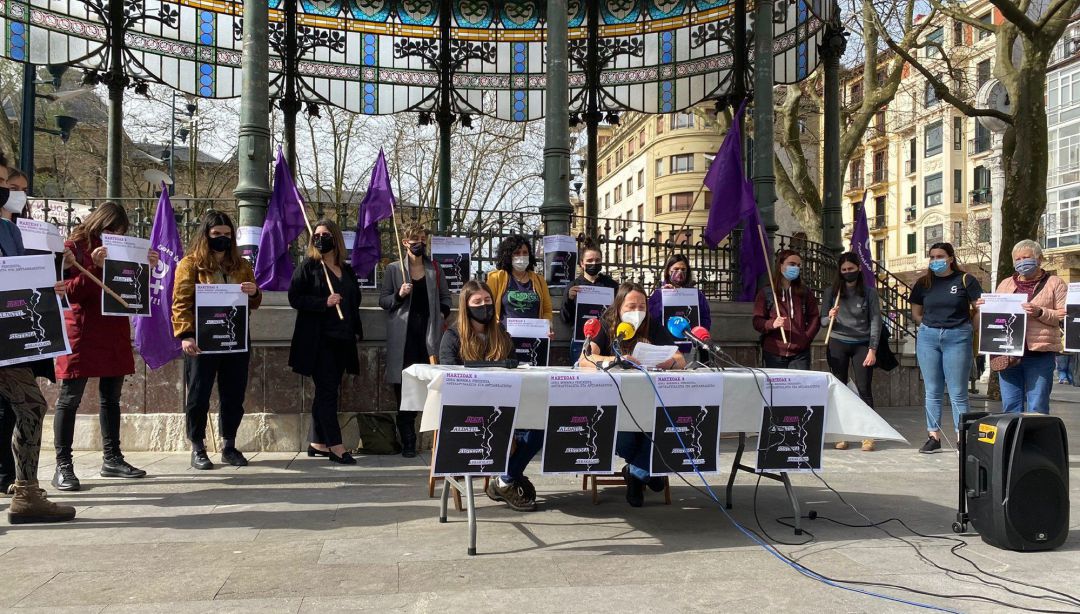 El Movimiento Feminista de Euskal Herria presenta en San Sebastián los actos del 8M El Movimiento Feminista de Euskal Herria presenta en San Sebastián los actos del 8M