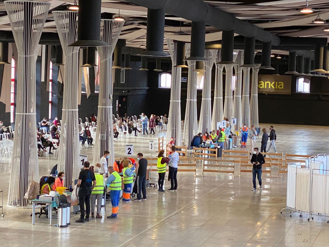 Vacunación masiva contra la covid en las instalaciones de la Feria de Muestras (FERMASA) de Armilla (Granada) Vacunación masiva contra la covid en las instalaciones de la Feria de Muestras (FERMASA) de Armilla (Granada)