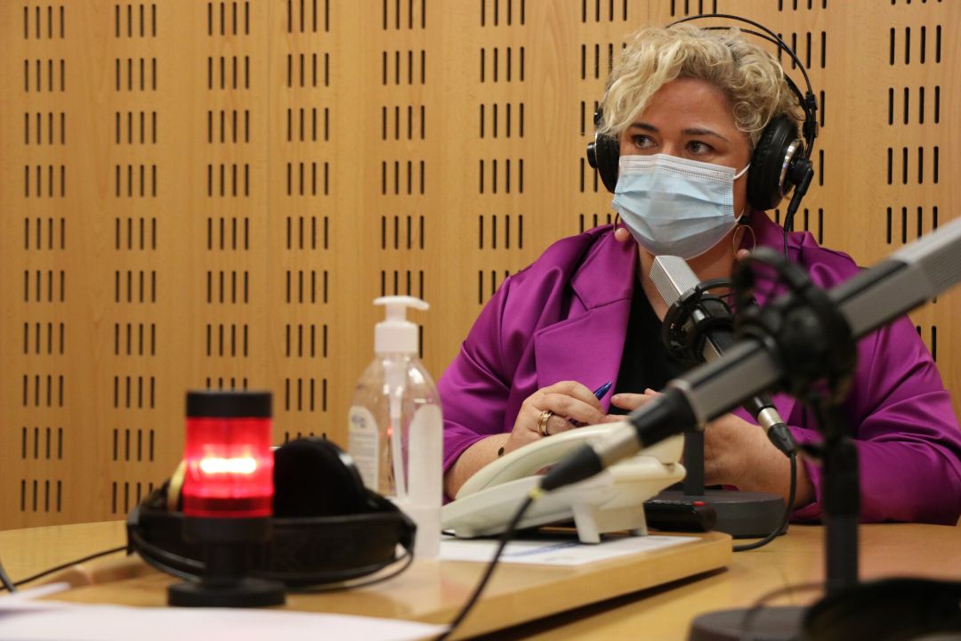La diputada de Políticas Sociales en Hoy Por Hoy Gipuzkoa La diputada de Políticas Sociales en Hoy Por Hoy Gipuzkoa