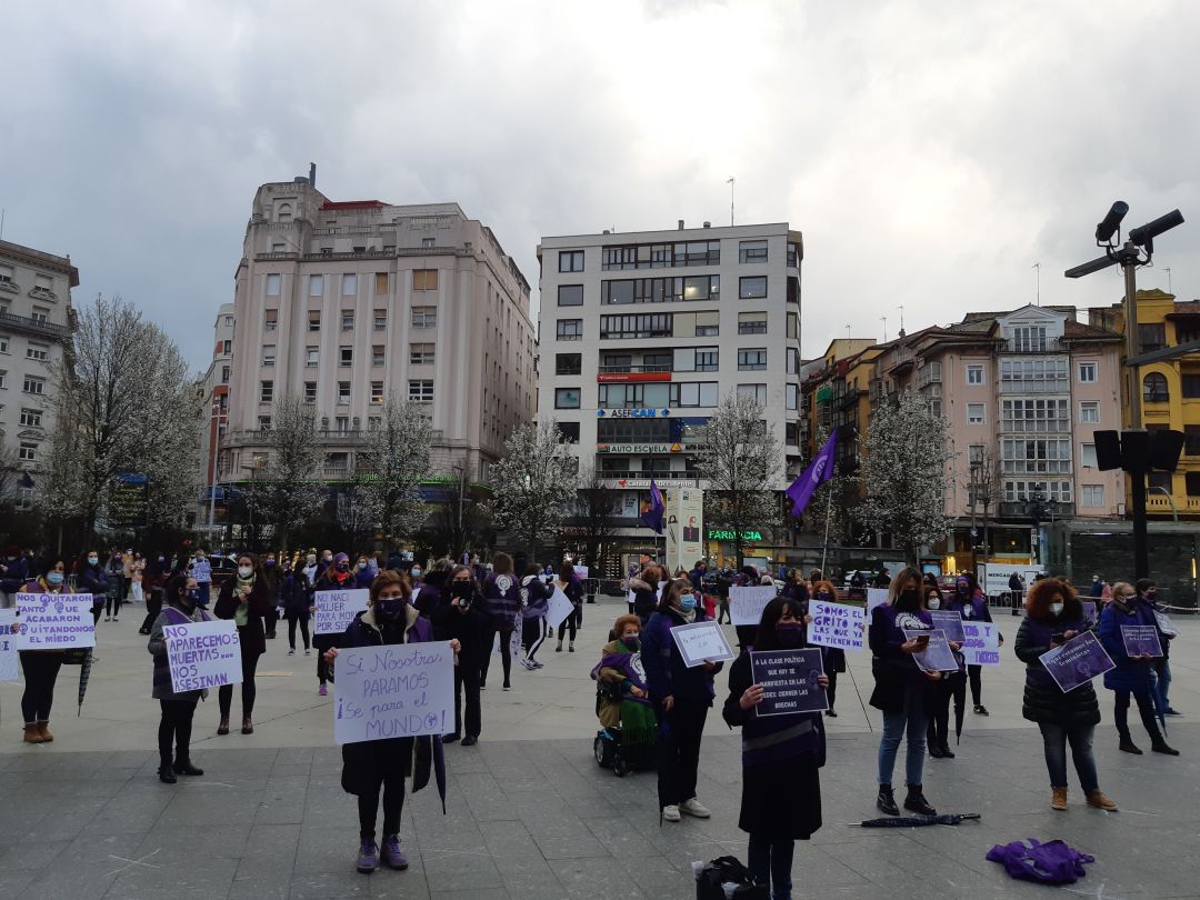 Concentración del Día de la Mujer, en Santander Concentración del Día de la Mujer, en Santander