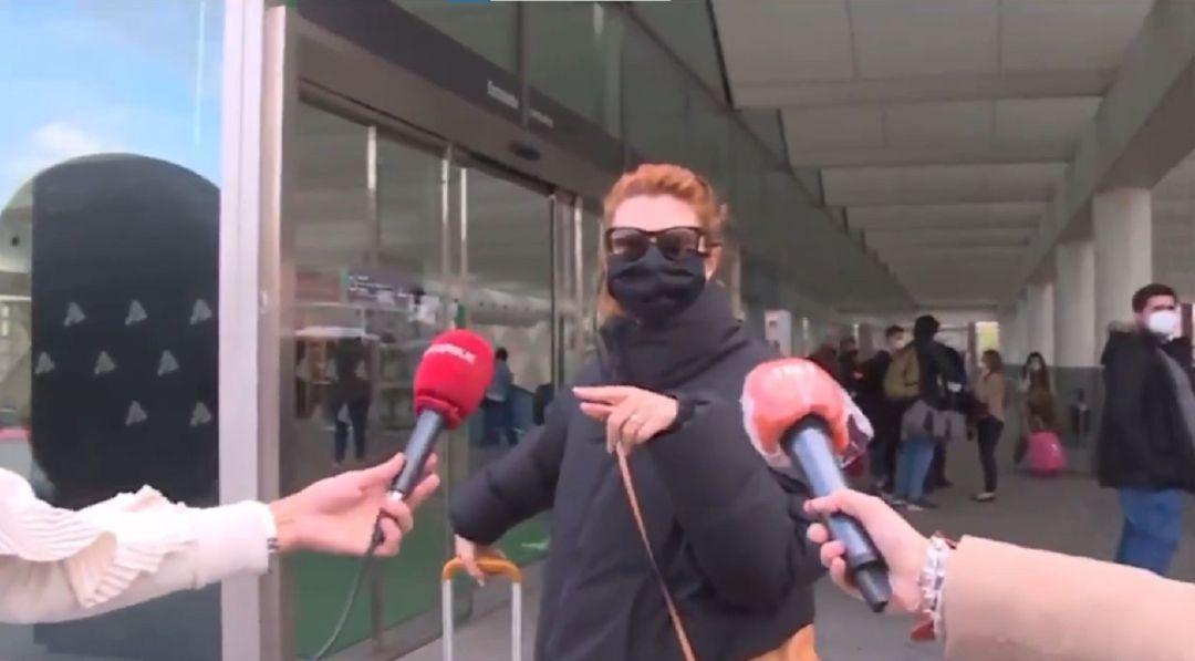 Momento de la llegada de la actriz Najwa Nimri a Madrid después de asistir a la gala de los Premios Goya 2021 Momento de la llegada de la actriz Najwa Nimri a Madrid después de asistir a la gala de los Premios Goya 2021