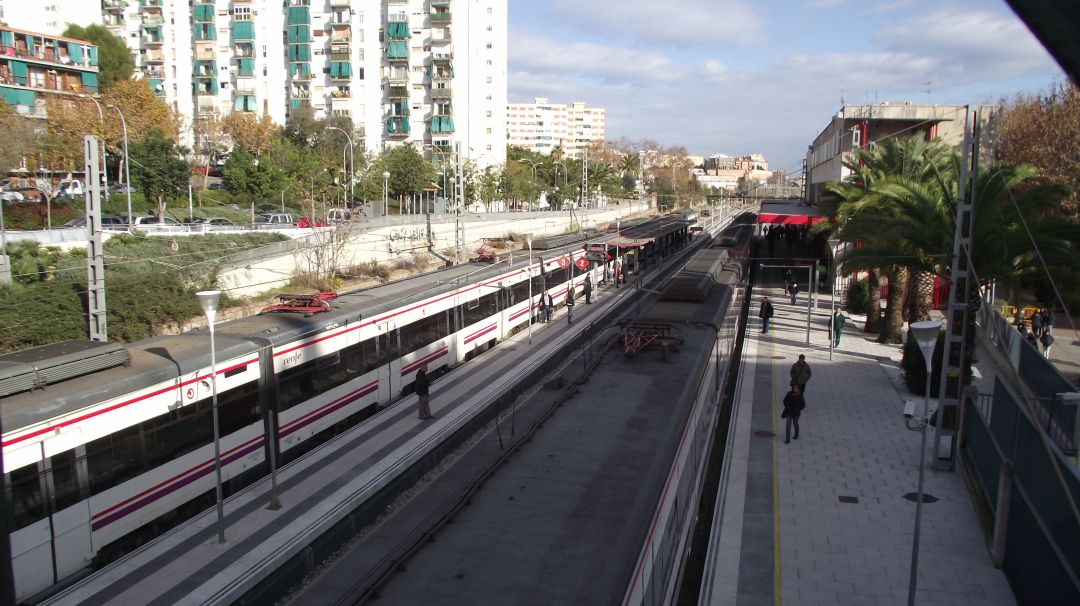Estació de Rodalies a l'Hospitalet de Llobregat Estació de Rodalies a l'Hospitalet de Llobregat