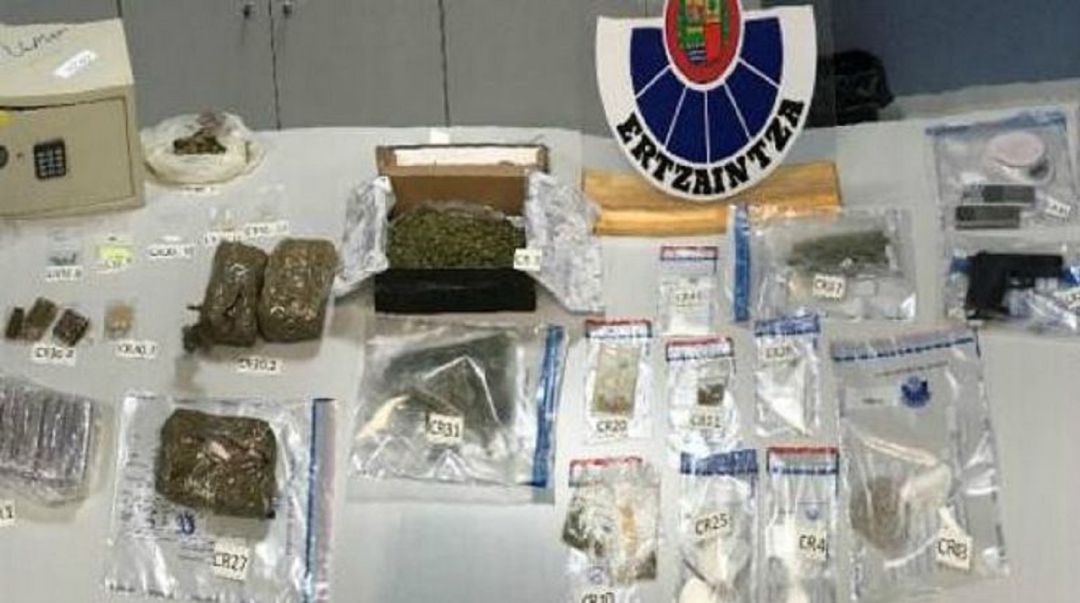 Droga incautada por la Ertzaintza Droga incautada por la Ertzaintza