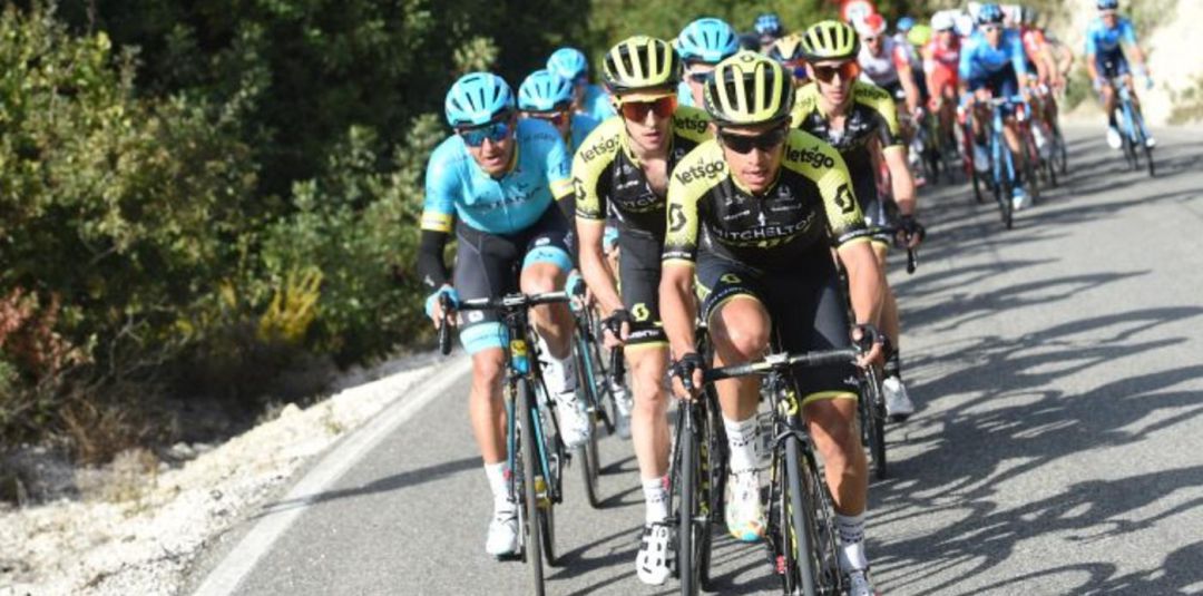 Ciclistas participantes en una edición anterior de la Vuelta Ciclista a Andalucía. Ciclistas participantes en una edición anterior de la Vuelta Ciclista a Andalucía.