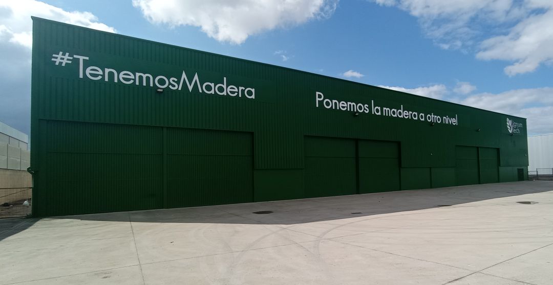 Planta de producción de la empresa Lignum Tech en el polígono SEPES de Cuenca. Planta de producción de la empresa Lignum Tech en el polígono SEPES de Cuenca.