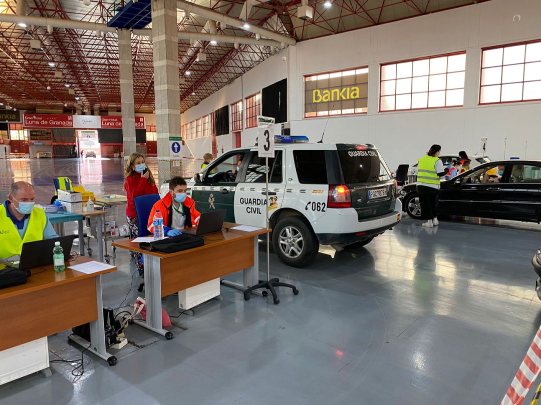 Vacunación contra la covid de agentes de la Guardia Civil en las instalaciones de la Feria de Muestras de Armilla (Granada) Vacunación contra la covid de agentes de la Guardia Civil en las instalaciones de la Feria de Muestras de Armilla (Granada)
