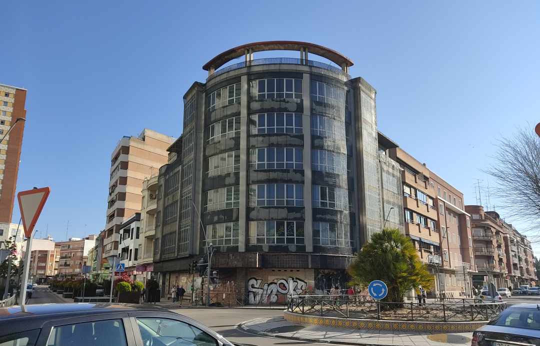 Edificio "Tresku" Edificio "Tresku"