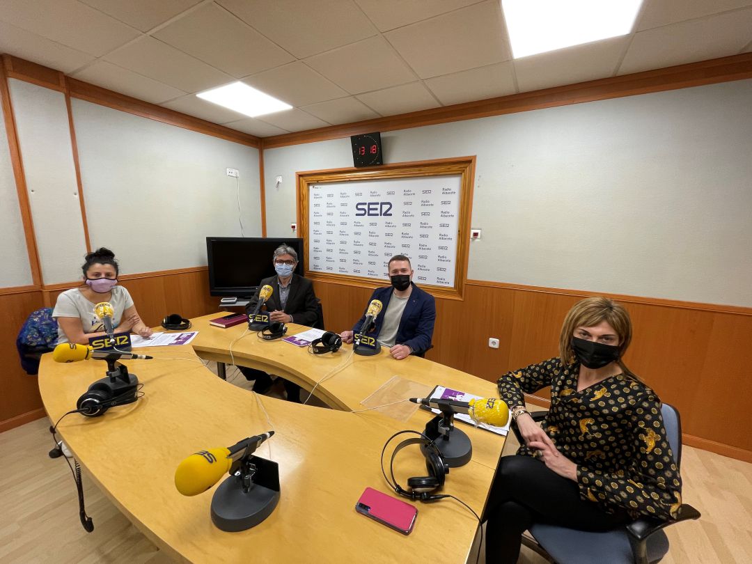 Evelyn Molano, Pedro Antonio González, Manuel Martínez y Carmen Juste en el especial Hoy por hoy Albacete. Evelyn Molano, Pedro Antonio González, Manuel Martínez y Carmen Juste en el especial Hoy por hoy Albacete.