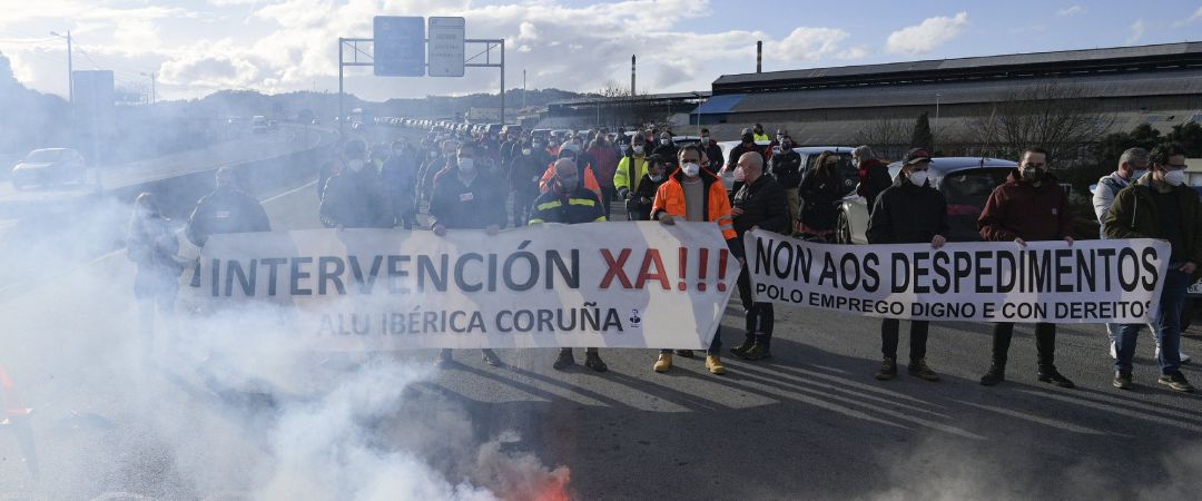 Concentración de trabajadores de Alu Ibérica en A Coruña Concentración de trabajadores de Alu Ibérica en A Coruña