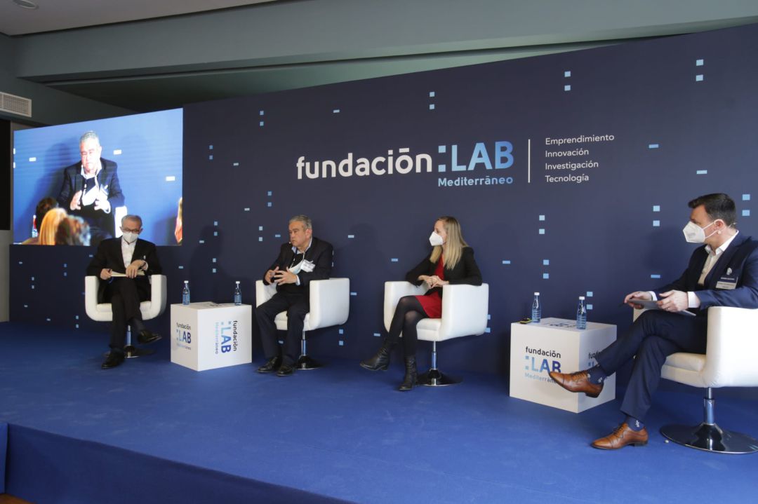 Presentación del libro “Europa frente a EEUU y China. Prevenir el declive en la era de la Inteligencia Artificial” Presentación del libro “Europa frente a EEUU y China. Prevenir el declive en la era de la Inteligencia Artificial”