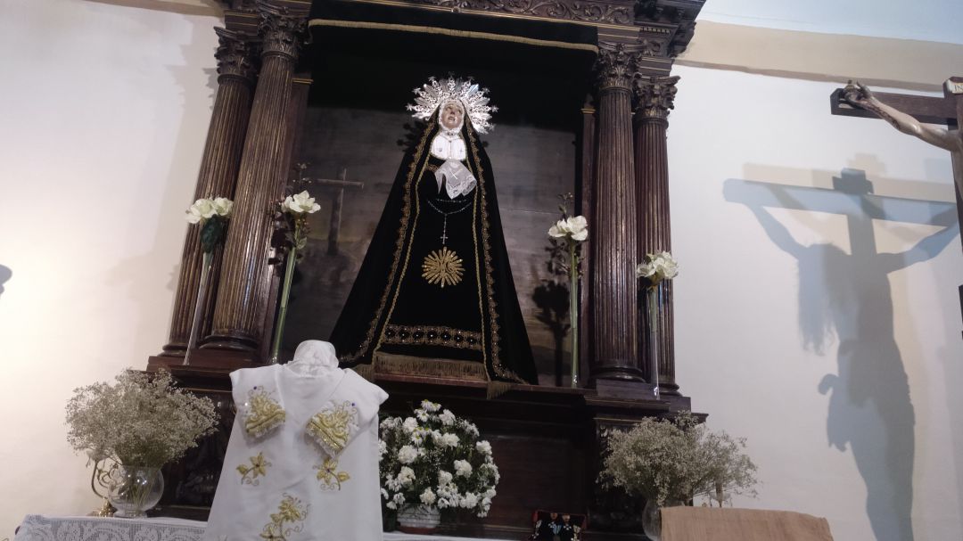 Imágen de la virgen y del nuevo mandil Imágen de la virgen y del nuevo mandil
