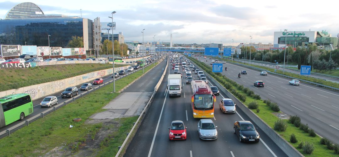 El anteproyecto de adecuación, reforma y conservación de la A-1 entre Madrid y El Molar supone la construcción de un cuarto carril en los primeros 20 kilómetros desde su salida de la capital El anteproyecto de adecuación, reforma y conservación de la A-1 entre Madrid y El Molar supone la construcción de un cuarto carril en los primeros 20 kilómetros desde su salida de la capital