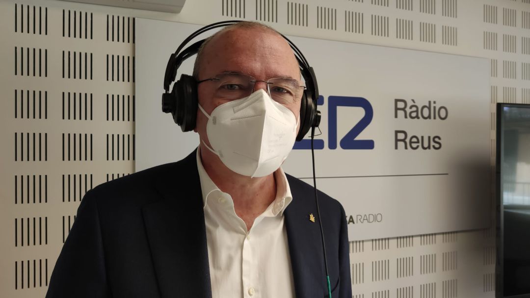Carles Pellicer als estudis de Ràdio Reus Carles Pellicer als estudis de Ràdio Reus