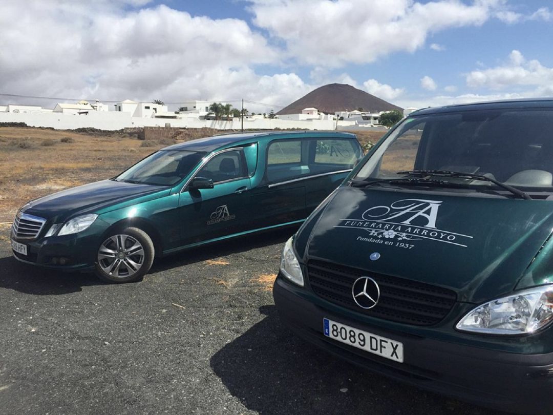 Vehículos funerarios en Lanzarote. Vehículos funerarios en Lanzarote.