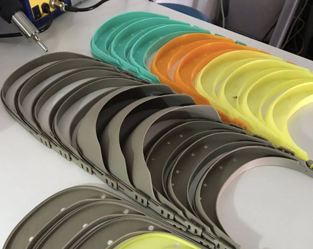 Viseras de autoprotección elaboradas por los makers extemeños con impresoras 3D Viseras de autoprotección elaboradas por los makers extemeños con impresoras 3D