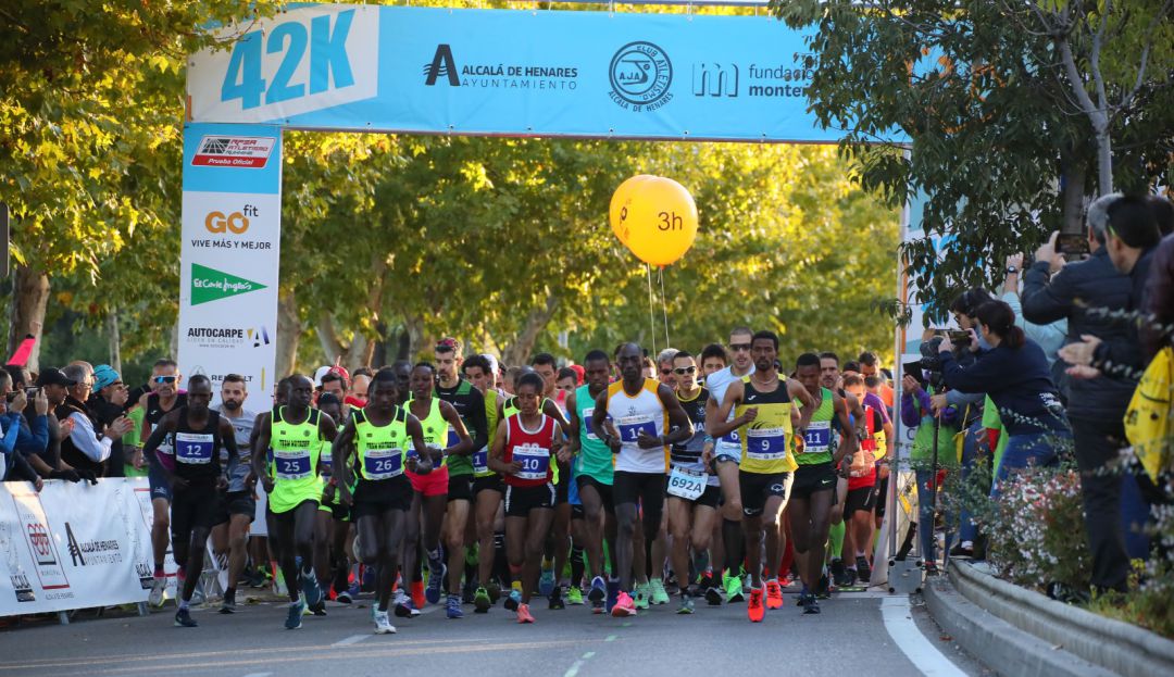 Salida de la Maratón Internacional de Alcalá de Henares. Salida de la Maratón Internacional de Alcalá de Henares.