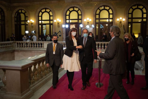 La candidata de Junts, Laura Borràs, y el expresidente de la Generalitat Quim Torra a su salida del Auditorio del Parlament de Catalunya tras ser proclamada nueva presidenta de la Cámara catalana en el inicio de la XIII legislatura, en Barcelona, Catalunya, (España) La candidata de Junts, Laura Borràs, y el expresidente de la Generalitat Quim Torra a su salida del Auditorio del Parlament de Catalunya tras ser proclamada nueva presidenta de la Cámara catalana en el inicio de la XIII legislatura, en Barcelona, Catalunya, (España)