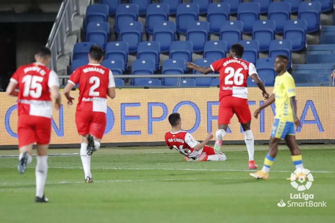Yan Couto celebrant el primer gol com a blanc i vermell. Yan Couto celebrant el primer gol com a blanc i vermell.