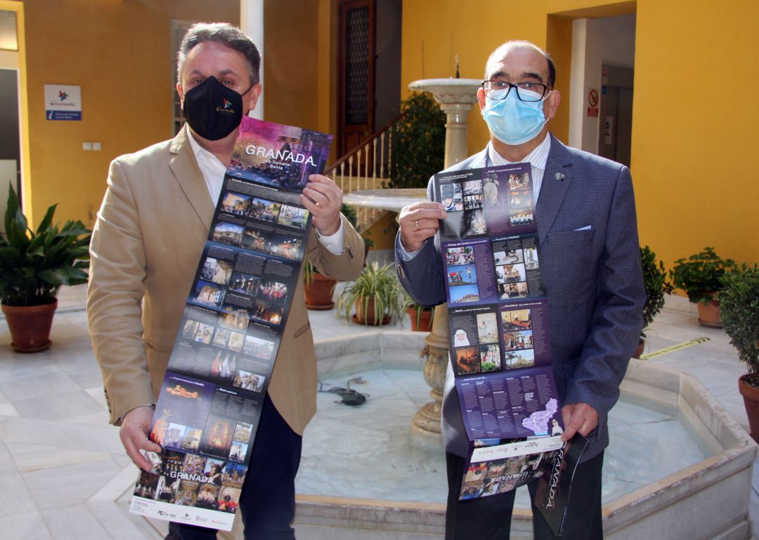El diputado provincial de Turismo, Enrique Medina y el presidente de la Federación de Cofradías de Granada, Jesús Muros, en la presentación de la nueva guía turística de la Semana Santa de Granada El diputado provincial de Turismo, Enrique Medina y el presidente de la Federación de Cofradías de Granada, Jesús Muros, en la presentación de la nueva guía turística de la Semana Santa de Granada