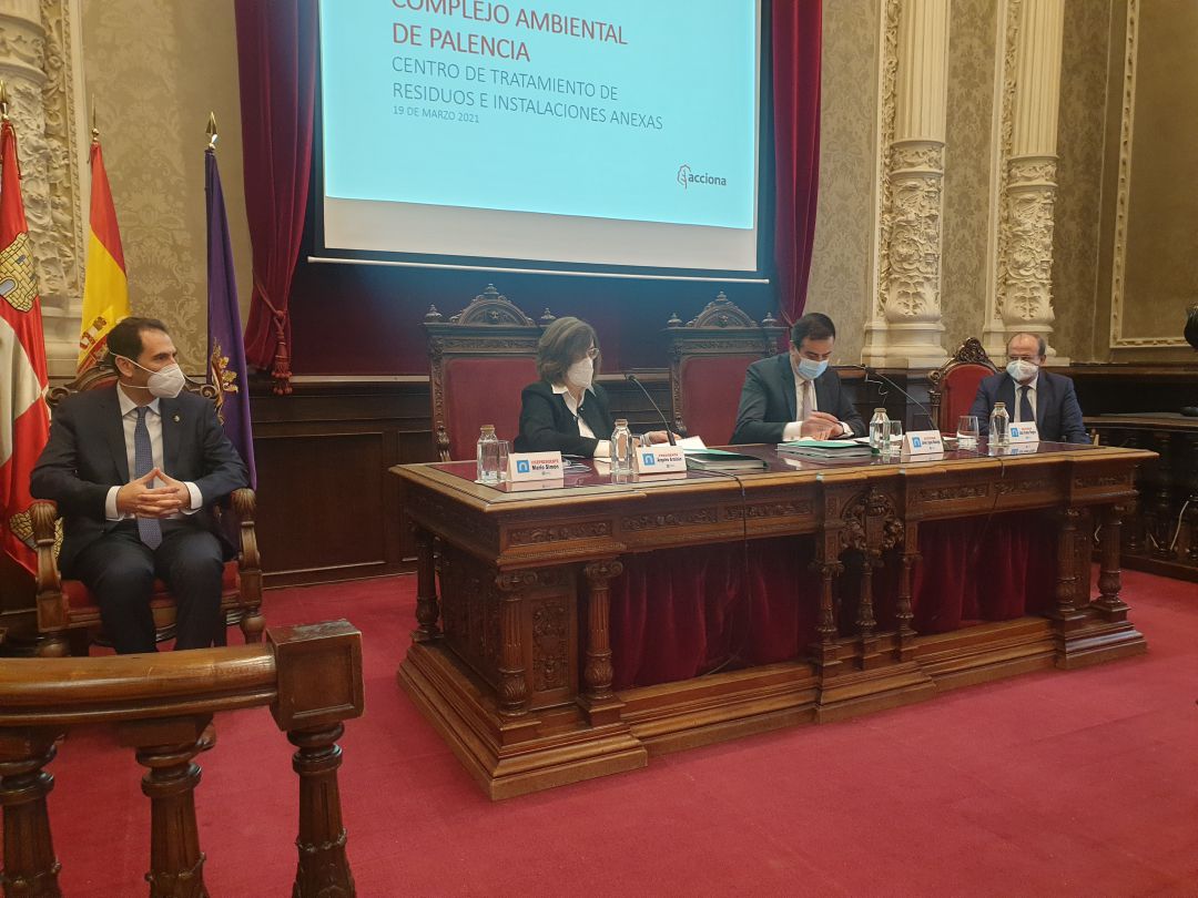 El Consorcio Provincial de Residuos rubrica con ACCIONA el nuevo contrato de gestión El Consorcio Provincial de Residuos rubrica con ACCIONA el nuevo contrato de gestión