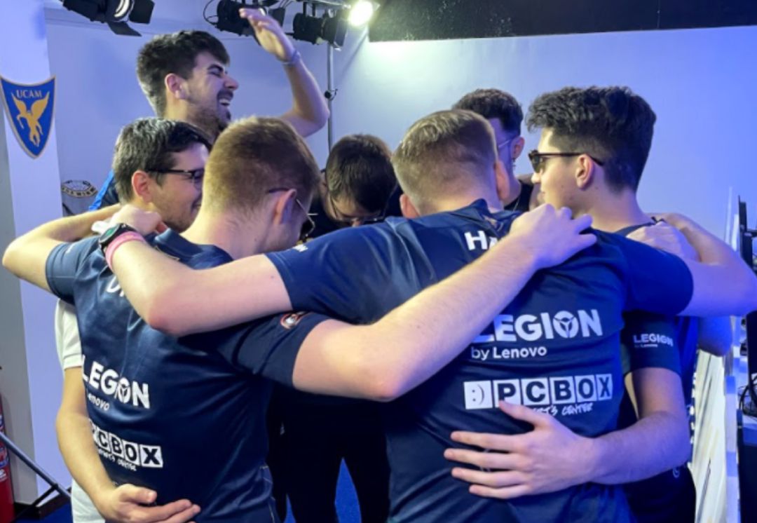 UCAM Esports celebrando su pase a la final de Superliga y plaza europea UCAM Esports celebrando su pase a la final de Superliga y plaza europea