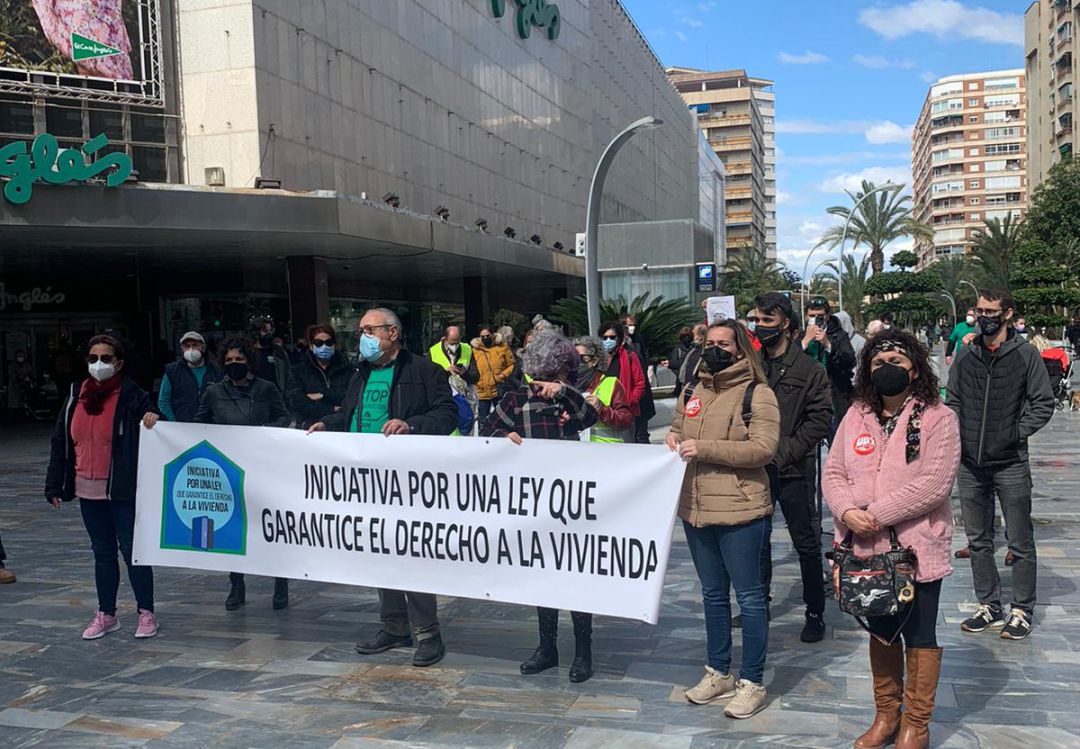 Concentración para exigir la Ley de Vivienda Concentración para exigir la Ley de Vivienda