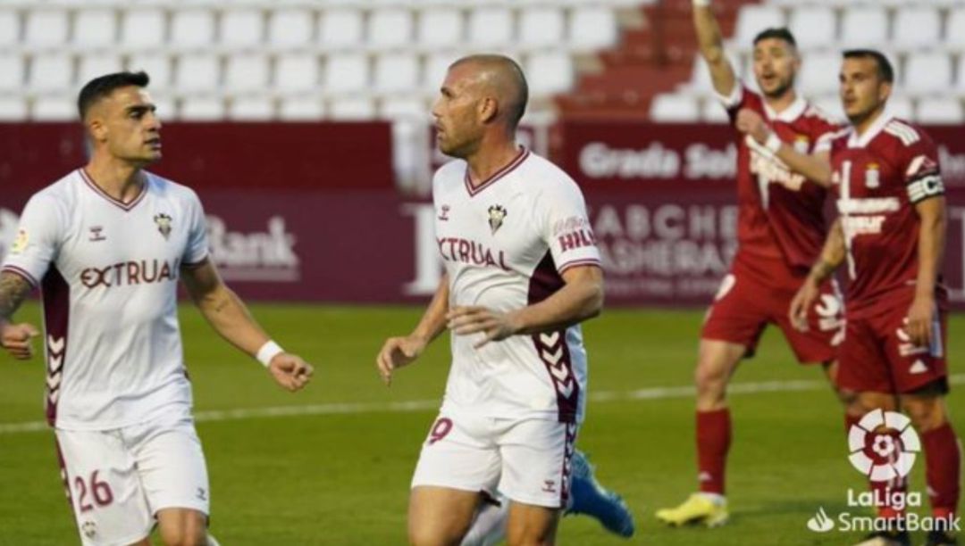 Alfredo Ortuño celebra su gol Alfredo Ortuño celebra su gol