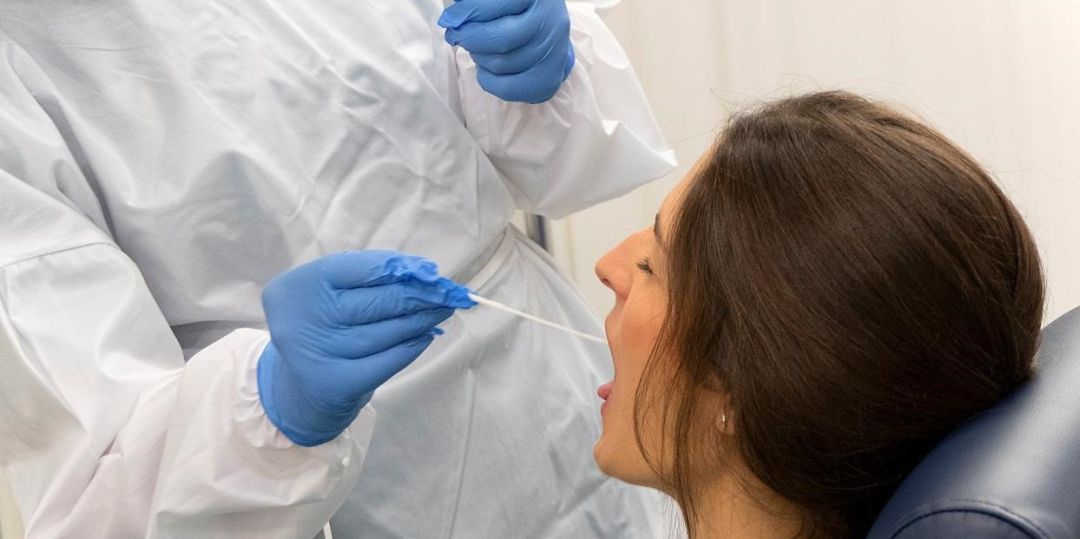 Los vecinos llamados a hacerse la prueba pueden acudir entre las 09:00 y las 21:00 horas solicitando antes cita previa llamando al centro de salud de Elorrio (94 623 80 70) o al Consejo Sanitario de Osakidetza (900 203 050).
Los vecinos llamados a hacerse la prueba pueden acudir entre las 09:00 y las 21:00 horas solicitando antes cita previa llamando al centro de salud de Elorrio (94 623 80 70) o al Consejo Sanitario de Osakidetza (900 203 050).