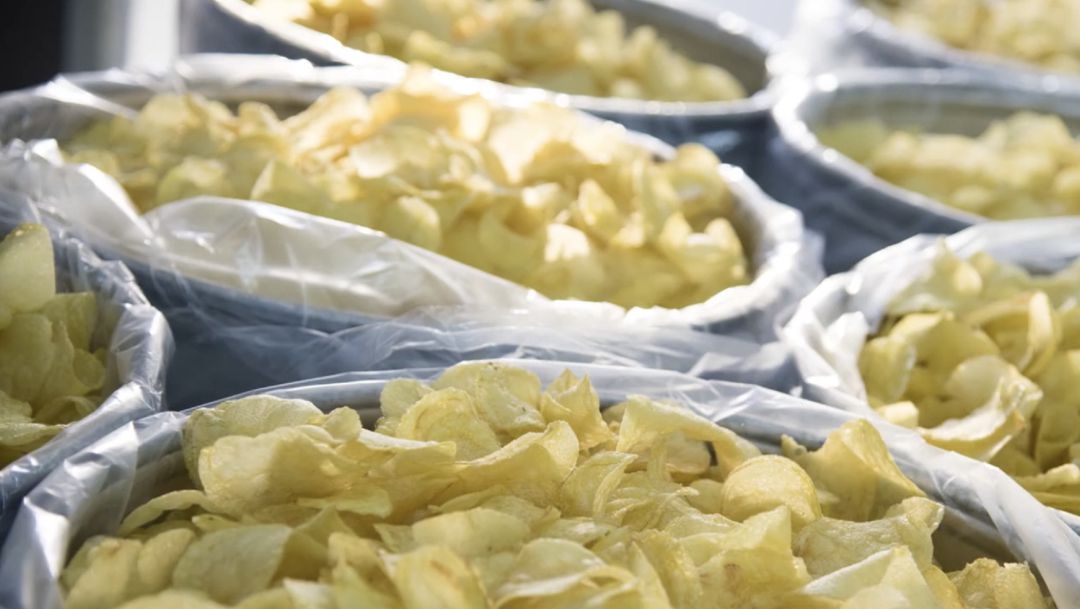 La empresa Fritos Castilla comercializa con la marca Sol de Castilla, el nombre también de sus tiendas. La empresa Fritos Castilla comercializa con la marca Sol de Castilla, el nombre también de sus tiendas.
