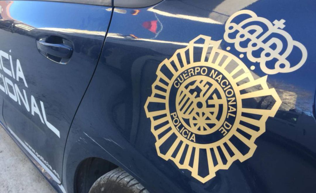 Vehículo de la Policía Nacional Vehículo de la Policía Nacional