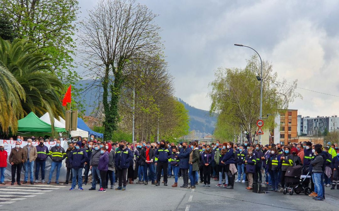 Manifestación en Llodio en apoyo a los trabajadores de Tubacex Manifestación en Llodio en apoyo a los trabajadores de Tubacex