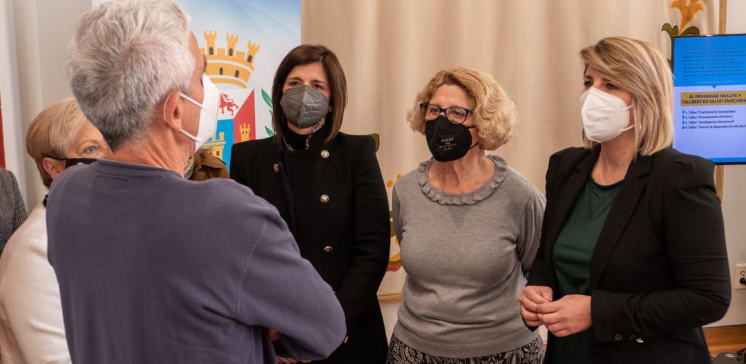 Presentación de talleres entre el Ayuntamiento y el Teléfono de la Esperanza Presentación de talleres entre el Ayuntamiento y el Teléfono de la Esperanza