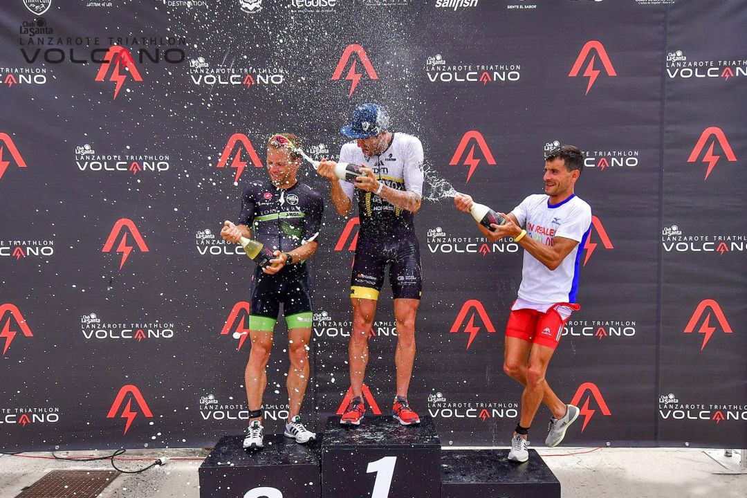 Podium de una de las ediciones del Triatlón Volcano de Lanzarote. Podium de una de las ediciones del Triatlón Volcano de Lanzarote.