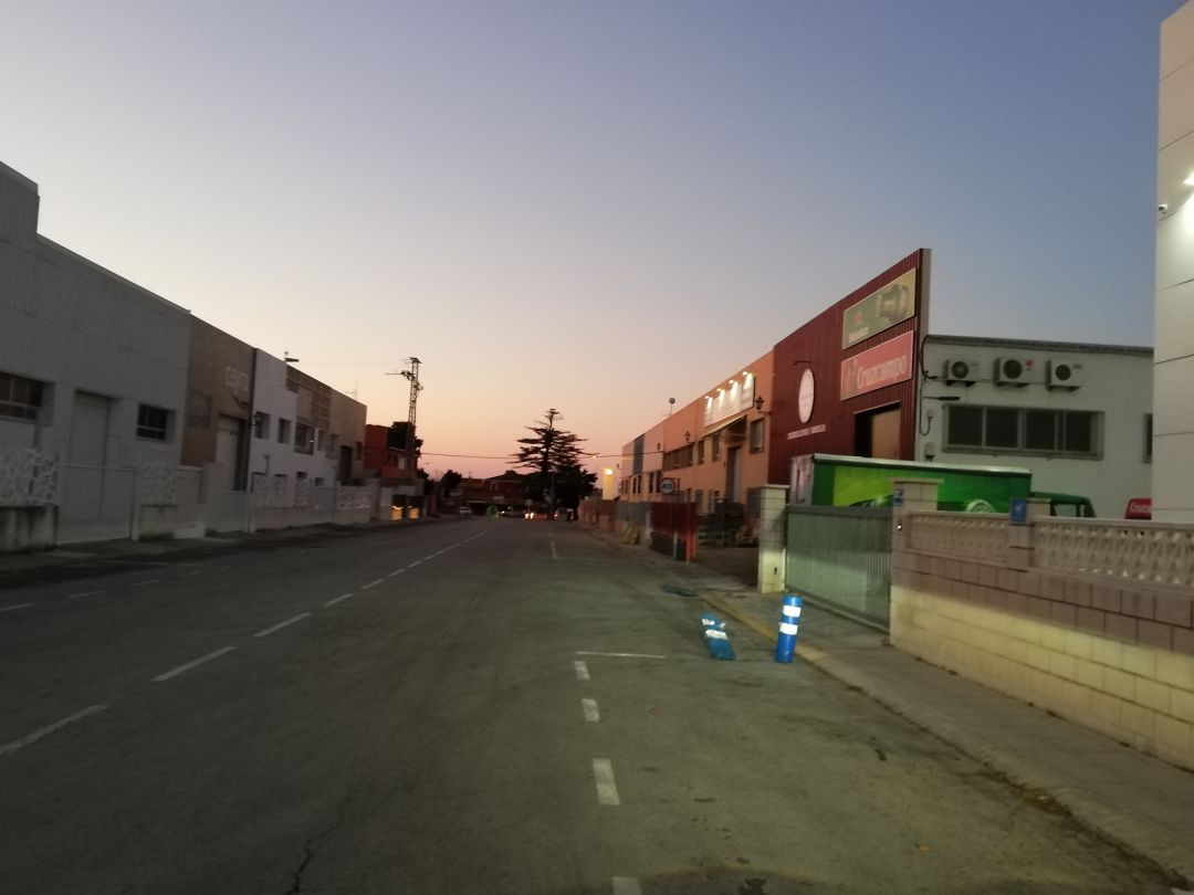 Uno de los viales del polígono industrial. Uno de los viales del polígono industrial.