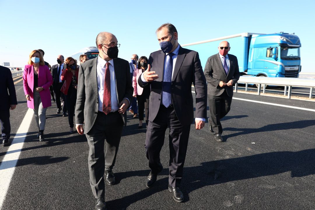 El ministro de Transportes, José Luis Ábalos, y el presidente del Gobierno de Aragón, Javier Lambán, han inaugurado el tramo entre Gallur y Figueruelas de la A-68 El ministro de Transportes, José Luis Ábalos, y el presidente del Gobierno de Aragón, Javier Lambán, han inaugurado el tramo entre Gallur y Figueruelas de la A-68