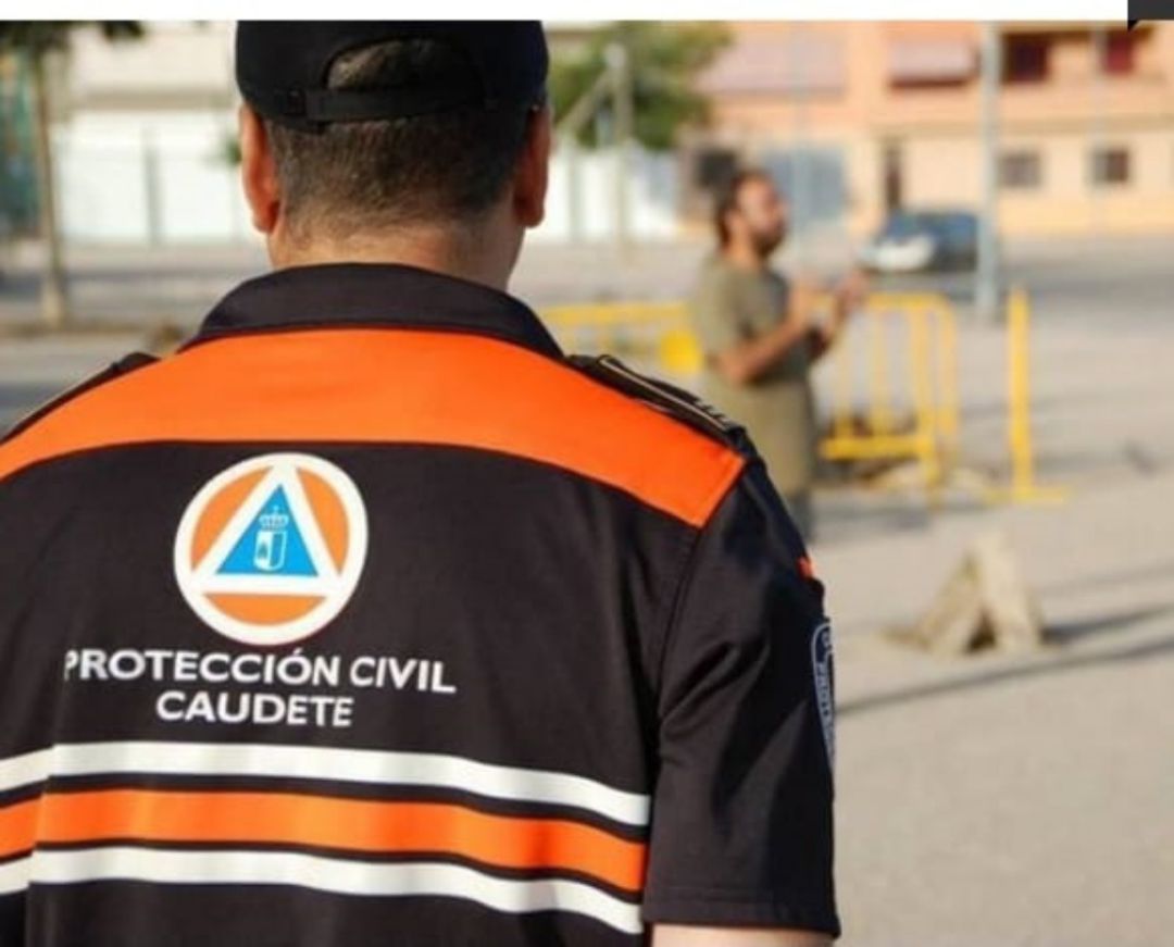 Voluntario de Protección Civil de Caudete Voluntario de Protección Civil de Caudete