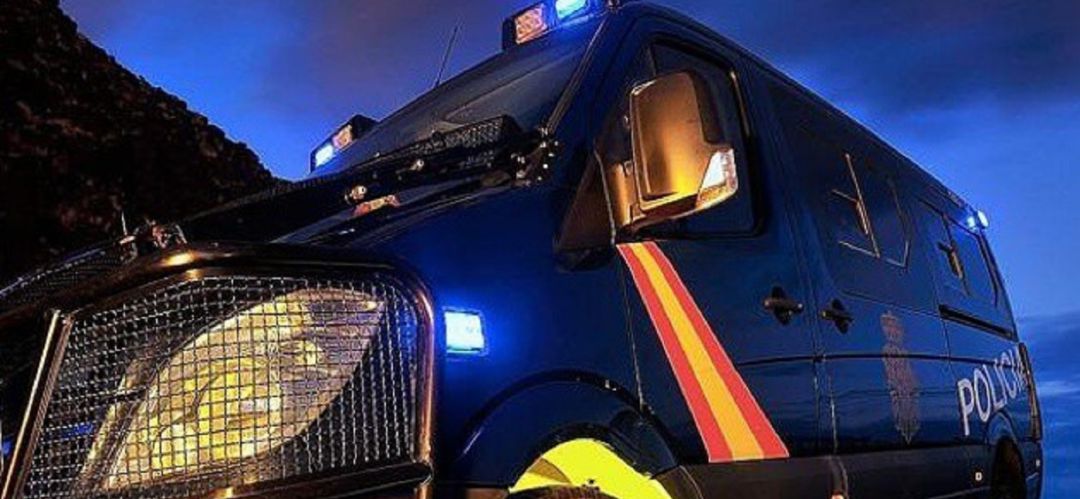 Los agentes tuvieron que atravesar un riachuelo para dar alcance al delincuente, que se había fugado a pie Los agentes tuvieron que atravesar un riachuelo para dar alcance al delincuente, que se había fugado a pie