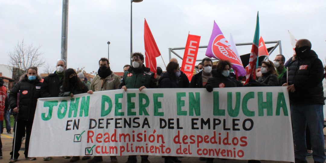 Manifestaciones y huelgas han protagonizado el conflicto laboral en John Deere en los últimos meses. Manifestaciones y huelgas han protagonizado el conflicto laboral en John Deere en los últimos meses.