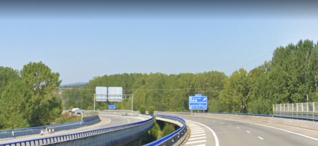 Autovía Noroeste a su paso por Camponaraya Autovía Noroeste a su paso por Camponaraya