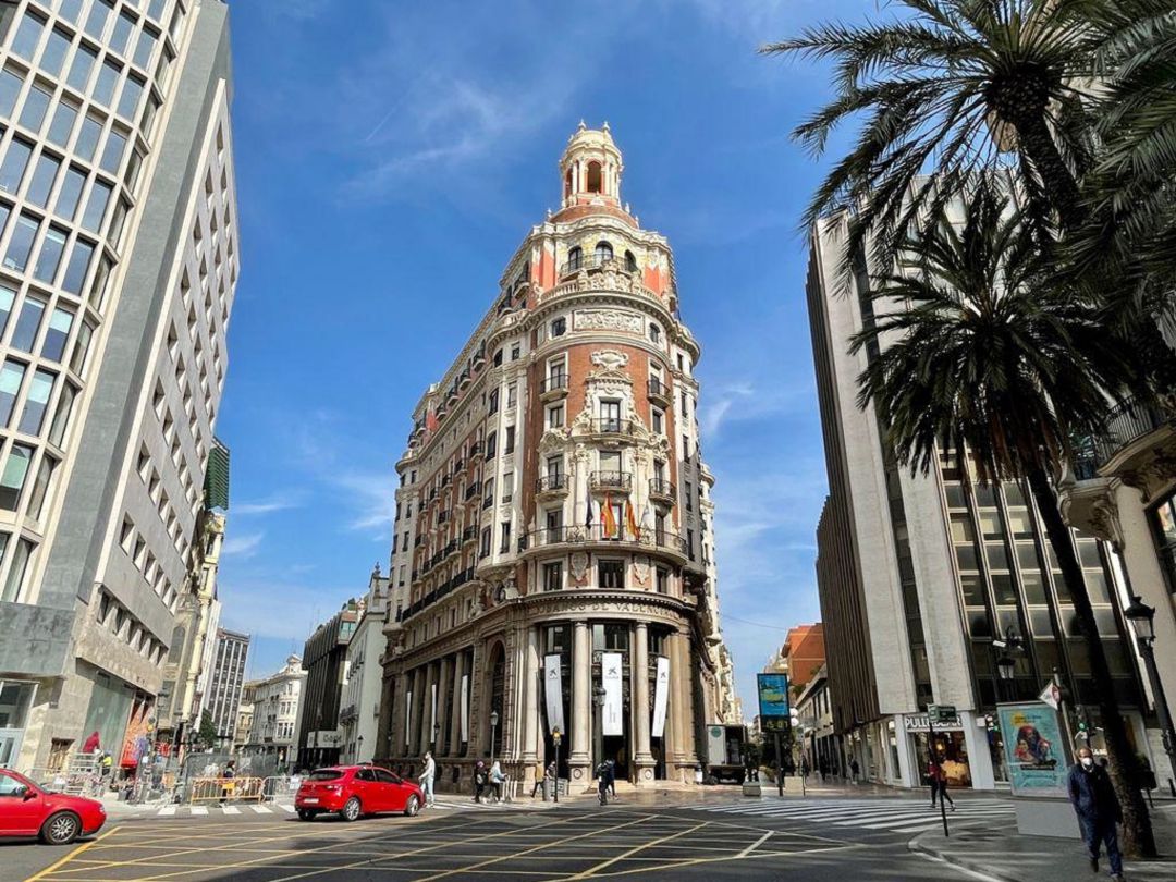 Sede social de Caixabank que, tras su fusión con Bankia, se ha convertido en el banco más grande de España en número de clientes. Sede social de Caixabank que, tras su fusión con Bankia, se ha convertido en el banco más grande de España en número de clientes.