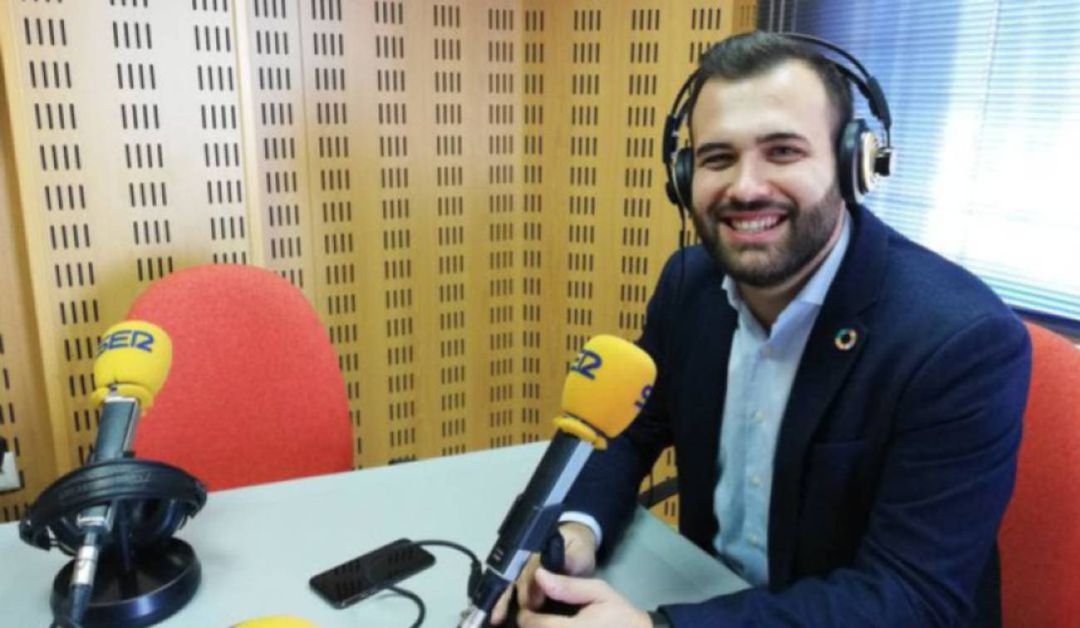 El alcalde de Cáceres, Luis Salya en una entrevista en noviembre en los estudios de SER Cáceres El alcalde de Cáceres, Luis Salya en una entrevista en noviembre en los estudios de SER Cáceres