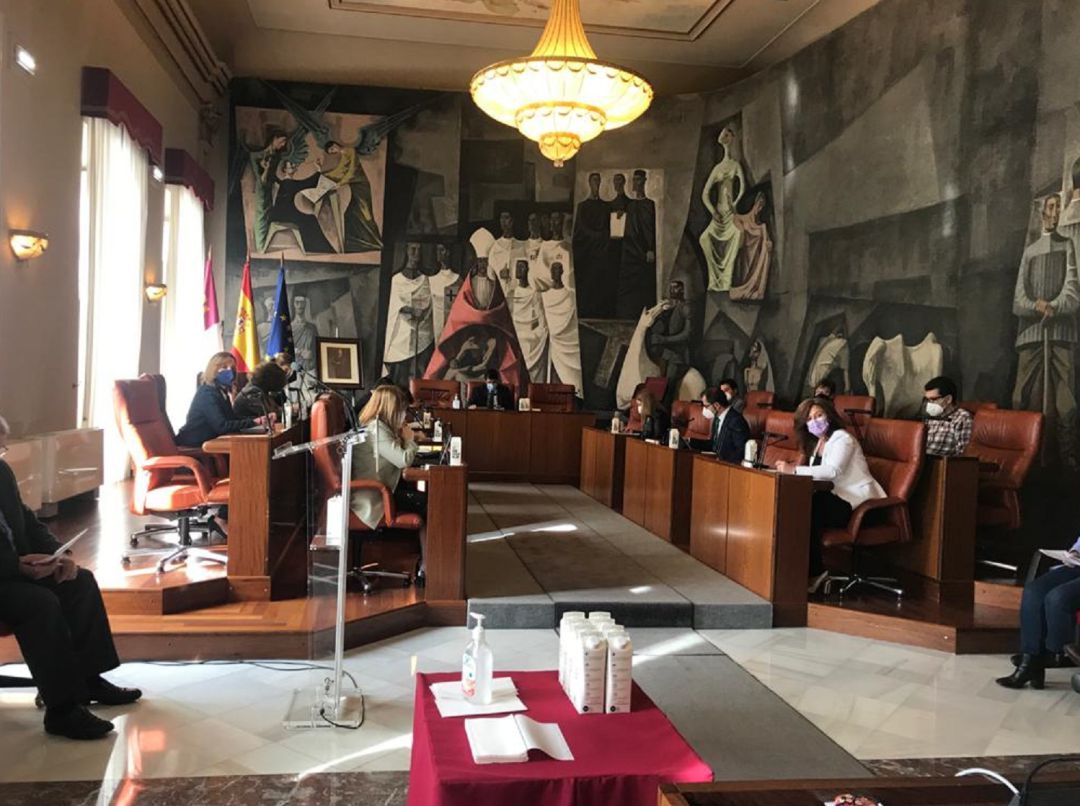 El pleno de la Diputación ha aprobado por unanimidad la puesta en marcha del plan extraordinario de empleo El pleno de la Diputación ha aprobado por unanimidad la puesta en marcha del plan extraordinario de empleo