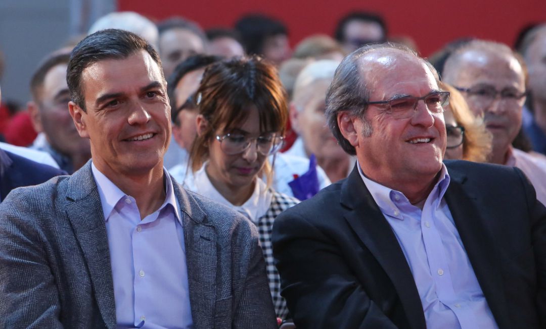 El secretario general del PSOE y presidente del Gobierno en funciones, Pedro Sánchez, y el candidato a la presidencia de Madrid por el PSOE, Ángel Gabilondo. El secretario general del PSOE y presidente del Gobierno en funciones, Pedro Sánchez, y el candidato a la presidencia de Madrid por el PSOE, Ángel Gabilondo.