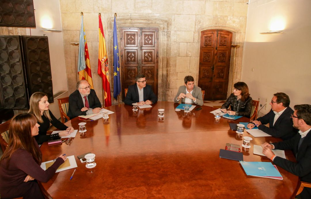 Toni Such, el director general de Administración Local, con Carlos Mazón, el presidente de la Diputación, en una comisión bilateral entre ambas instituciones. Foto de archivo. Toni Such, el director general de Administración Local, con Carlos Mazón, el presidente de la Diputación, en una comisión bilateral entre ambas instituciones. Foto de archivo.