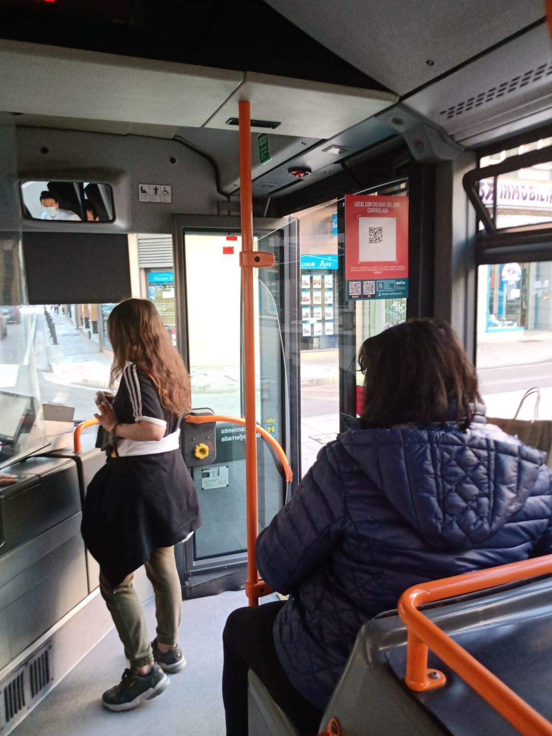 Exigen a LINEcar que cumpla con el aforo en los autobuses Exigen a LINEcar que cumpla con el aforo en los autobuses