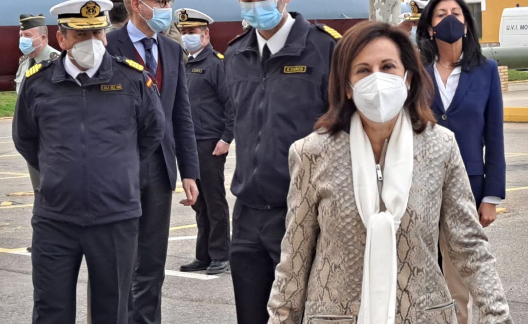 La ministra de Defensa en el Arsenal de Cartagena La ministra de Defensa en el Arsenal de Cartagena