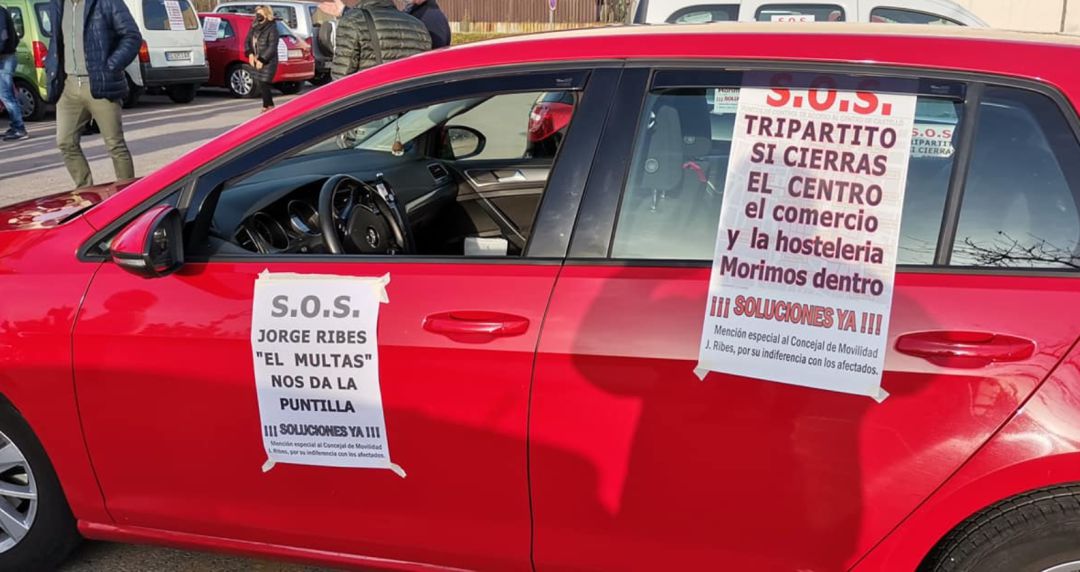 Castelló Espai Comercial pide que el Ayuntamiento paralice el sistema de multas por circular por el centro. Castelló Espai Comercial pide que el Ayuntamiento paralice el sistema de multas por circular por el centro.
