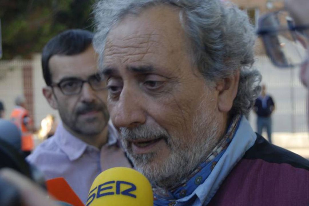 José Chamizo atendiendo a los medios de comunicación José Chamizo atendiendo a los medios de comunicación